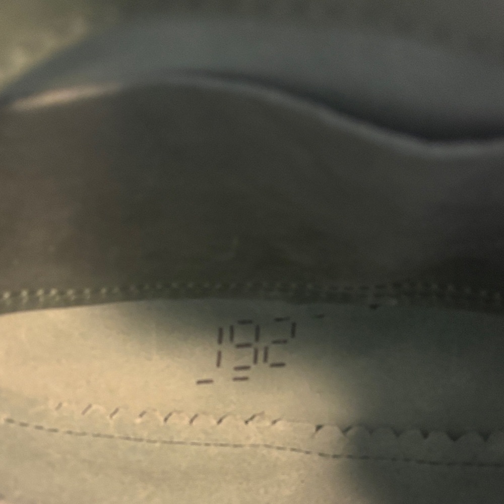 Portland Leather Small Koala Sling Bag CUCUMBER NEW - Picture 10 of 10